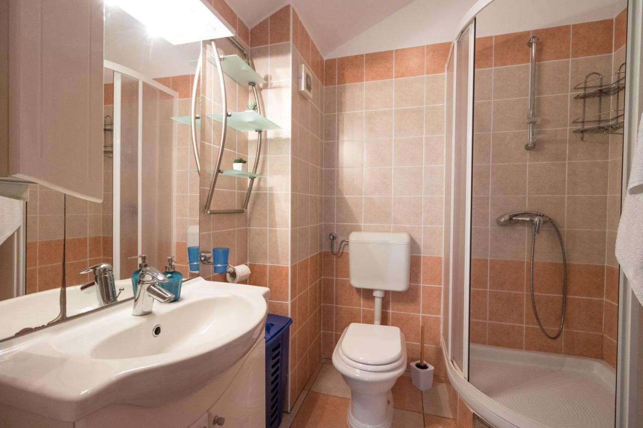 Apartament Apartman Nena Turanj Zewnętrze zdjęcie