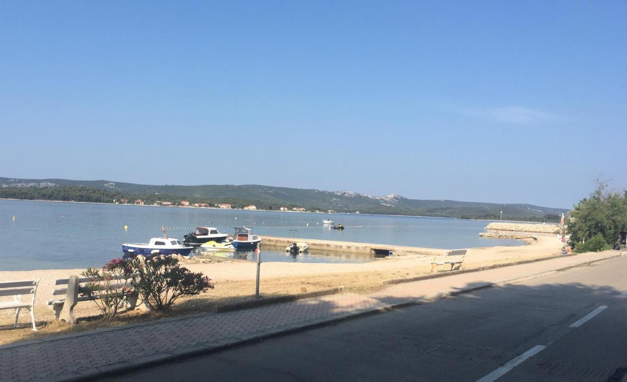 Apartman Nena Turanj Zewnętrze zdjęcie
