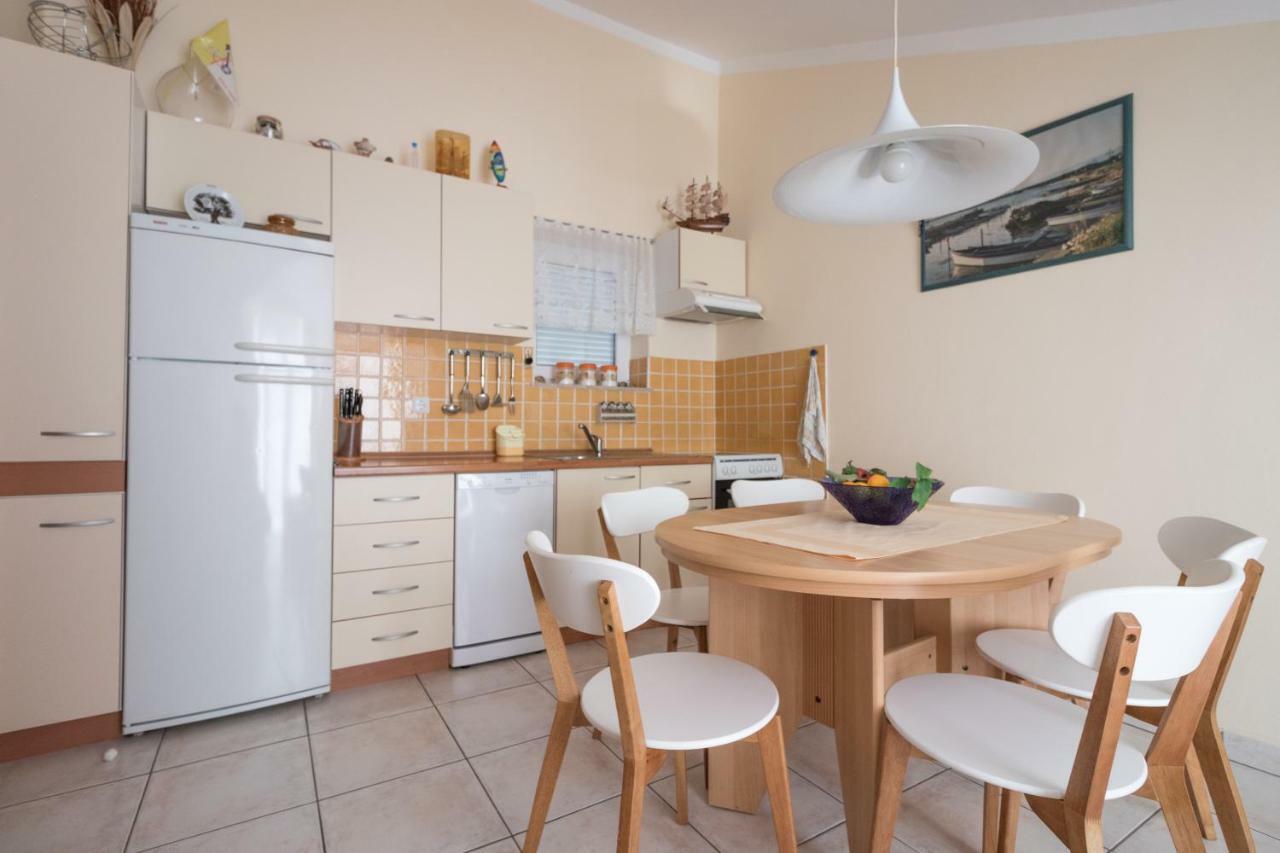 Apartament Apartman Nena Turanj Zewnętrze zdjęcie