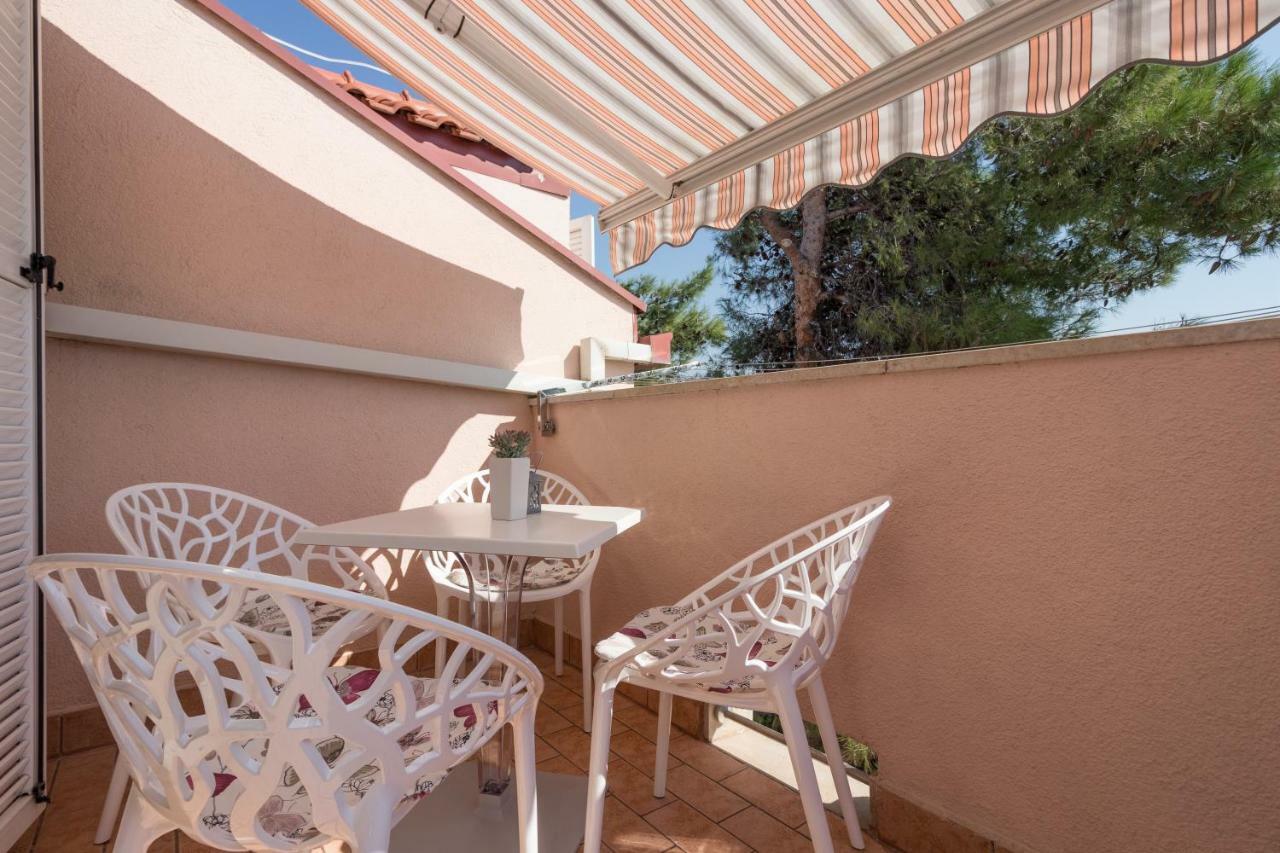 Apartman Nena Turanj Zewnętrze zdjęcie