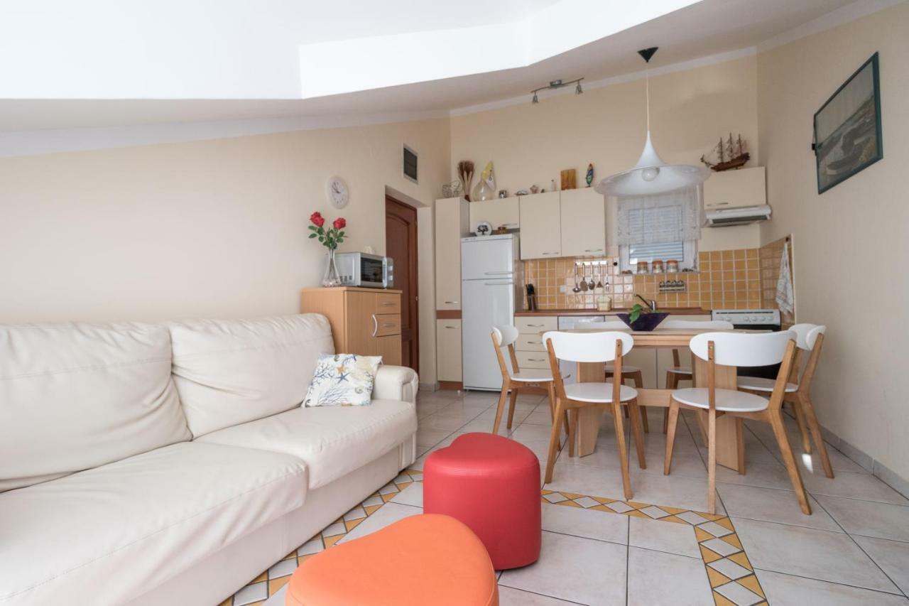 Apartman Nena Turanj Zewnętrze zdjęcie